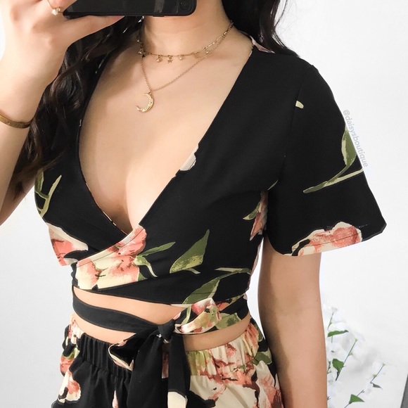 black and pink floral two piece shorts wrap set - Picture 2 of 4